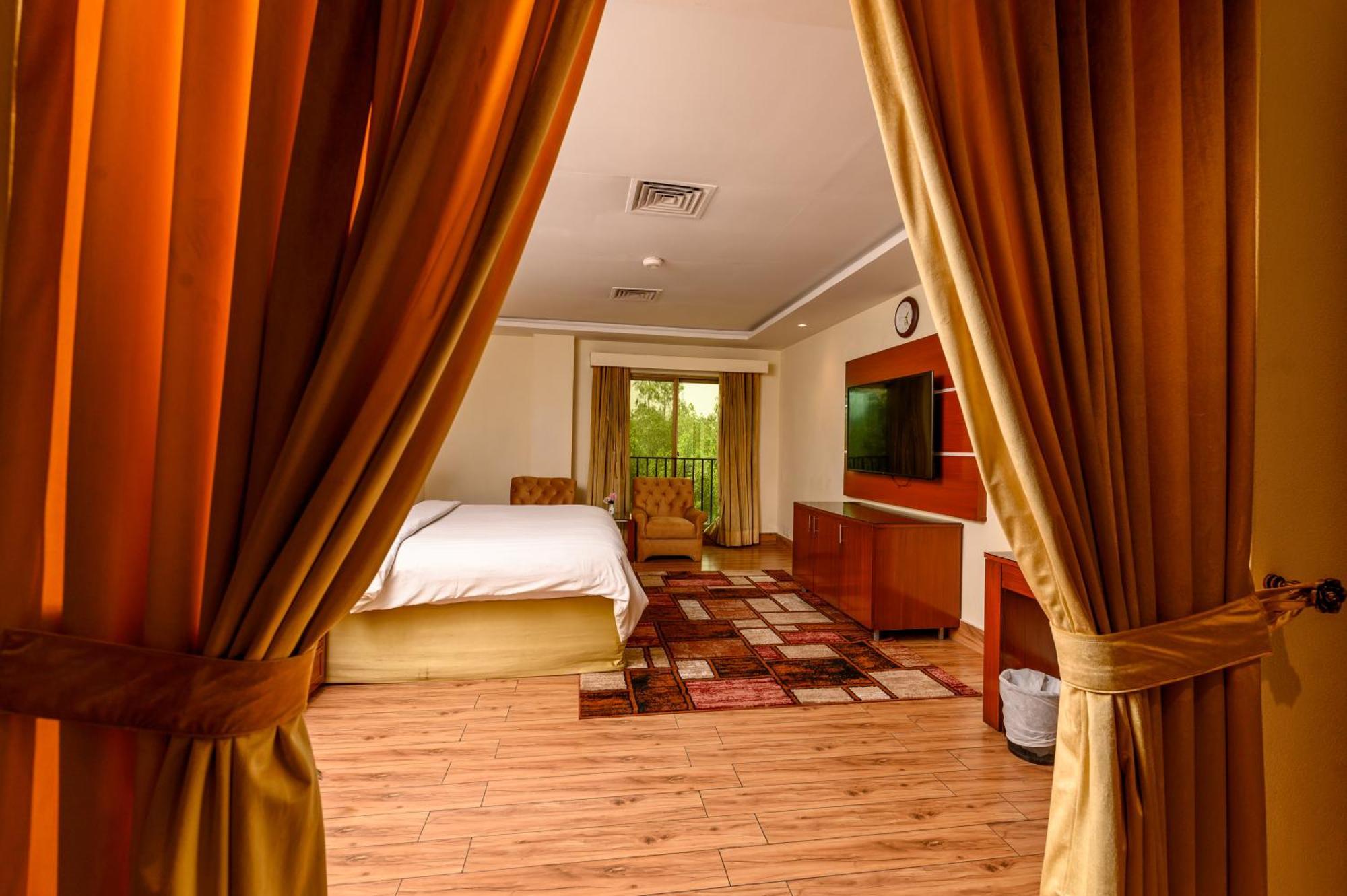 Hotel One Faisalabad Exterior foto