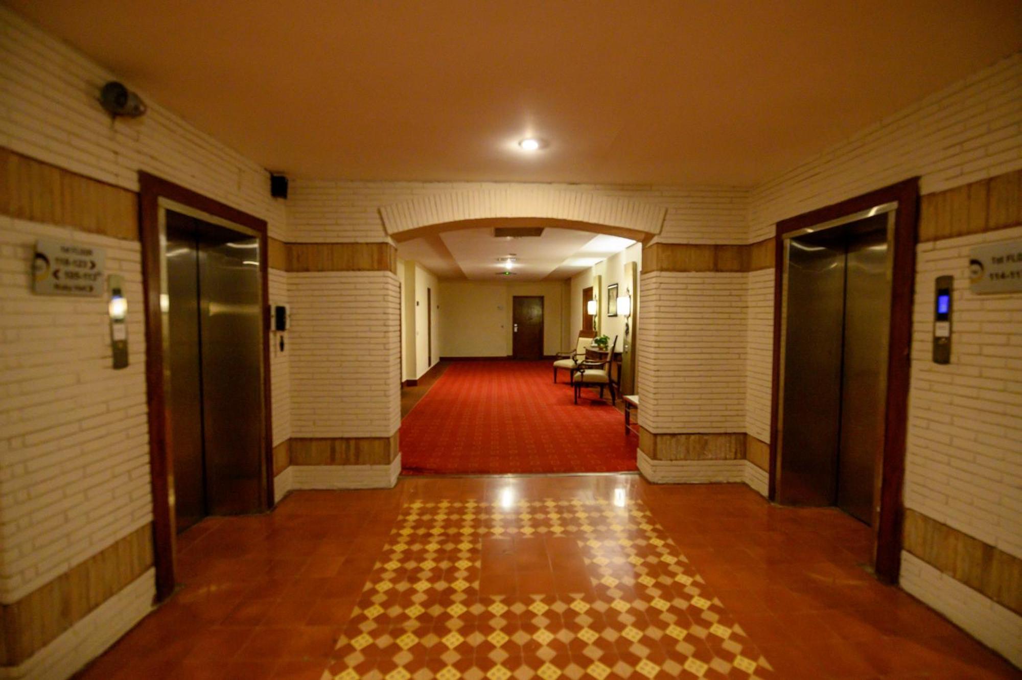 Hotel One Faisalabad Exterior foto