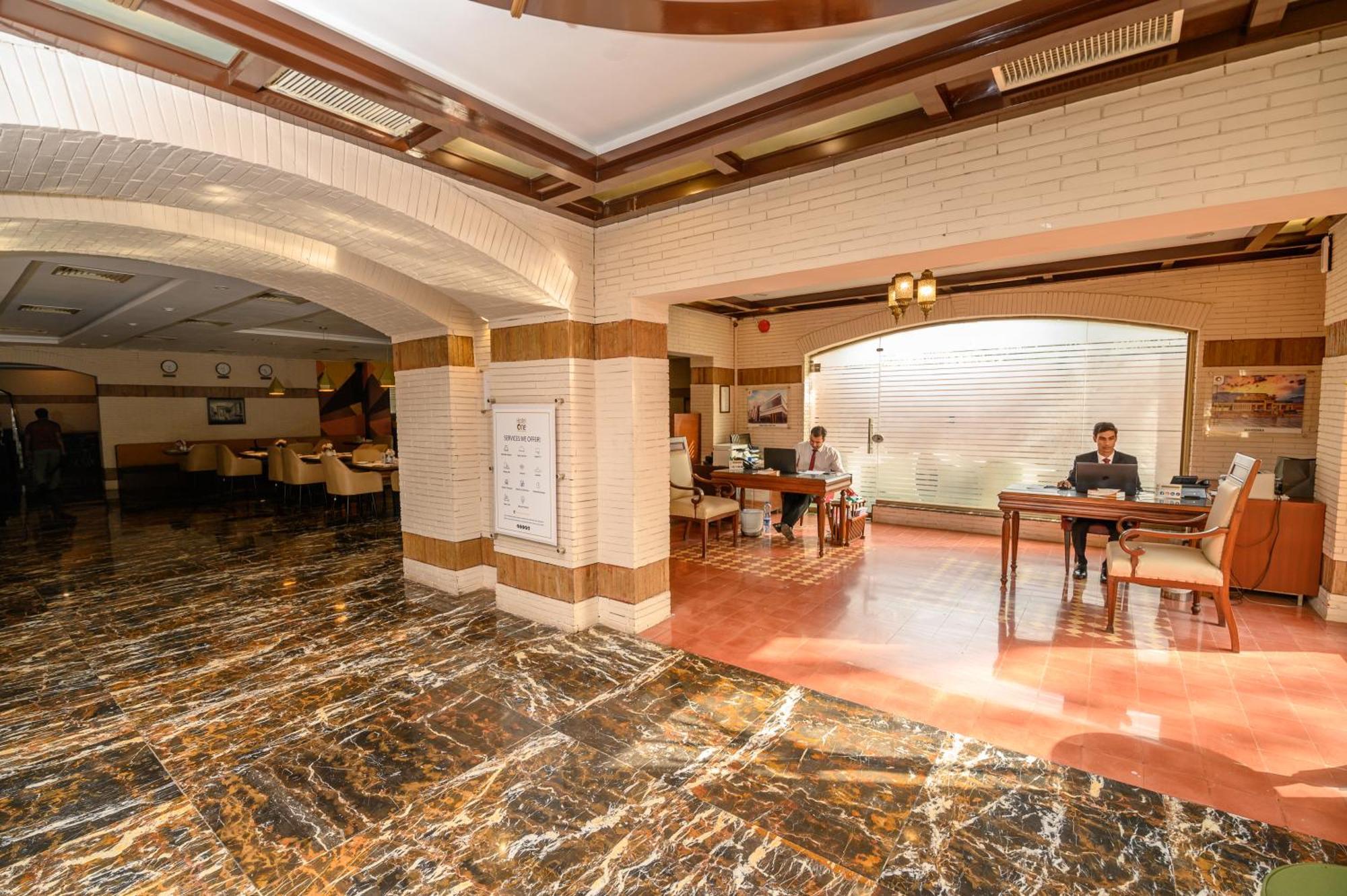 Hotel One Faisalabad Exterior foto