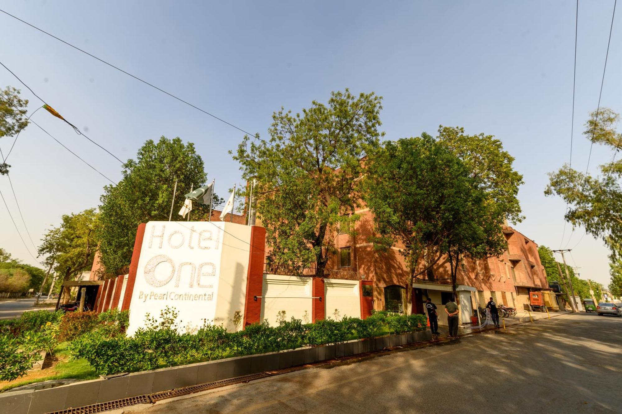 Hotel One Faisalabad Exterior foto